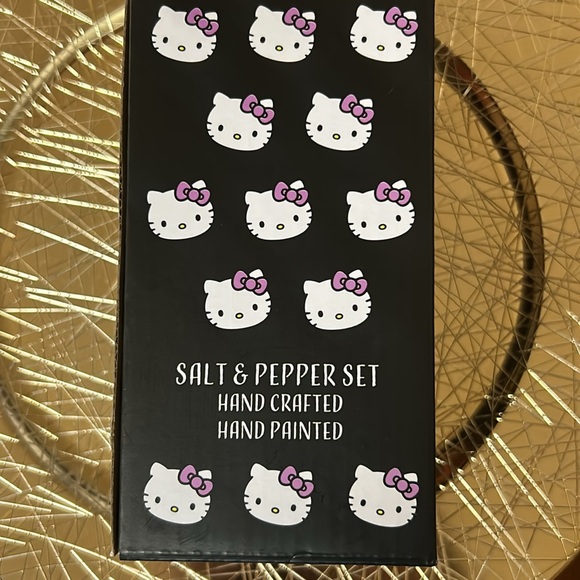 Hello kitty salt and pepper set - Picture 2 of 2
